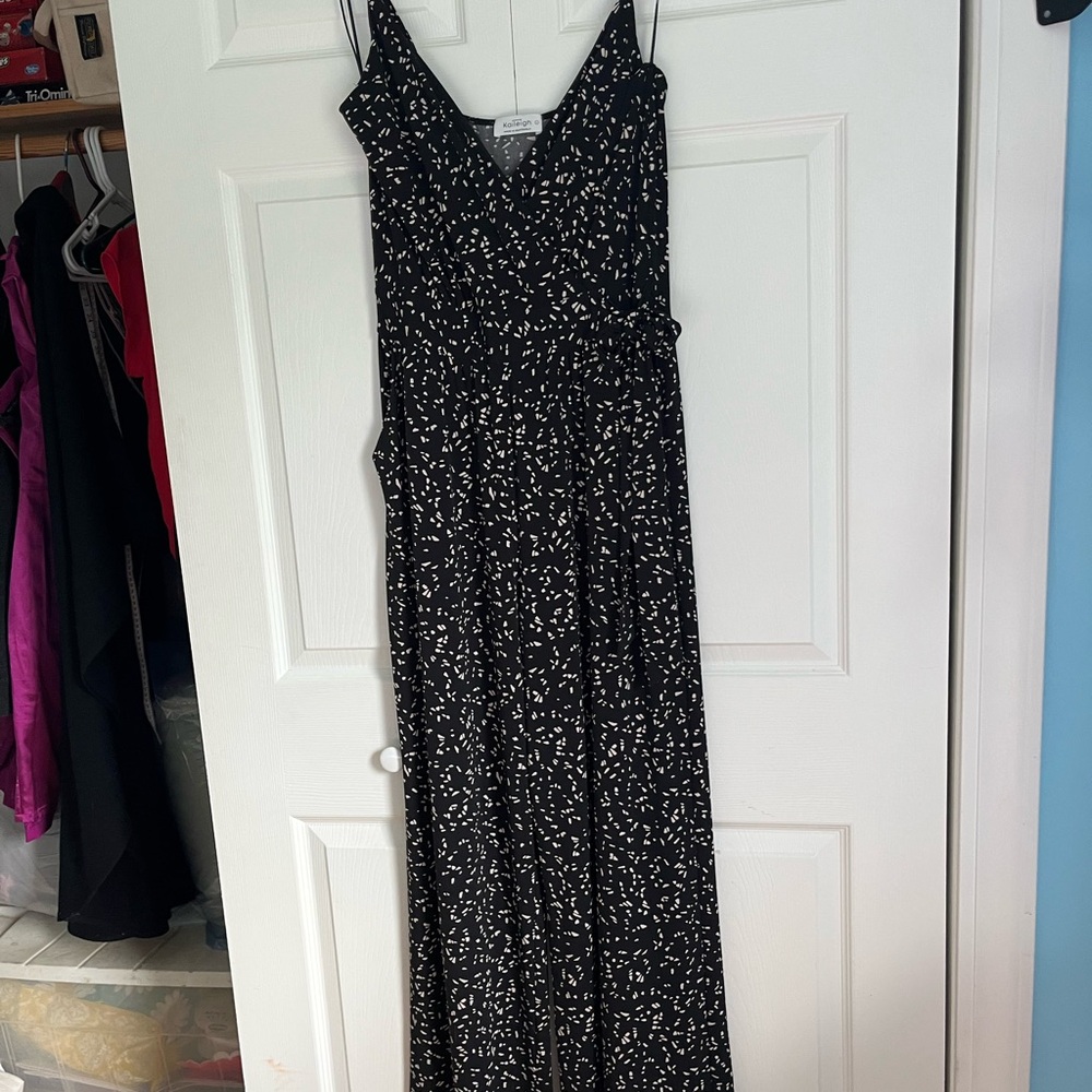 Kayleigh Black and White Women's Romper Size large - Picture 2 of 5